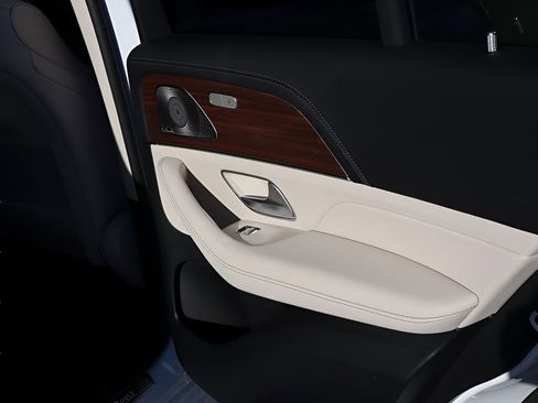 New 2026 Mercedes-Benz GLE 350 4MATIC image 17
