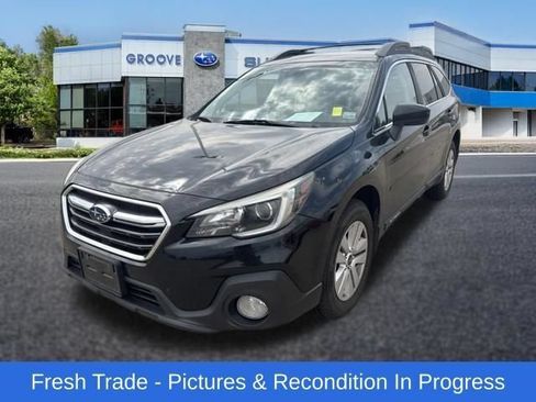 Used 2019 Subaru Outback 2.5i Premium AWD/4WD image 1