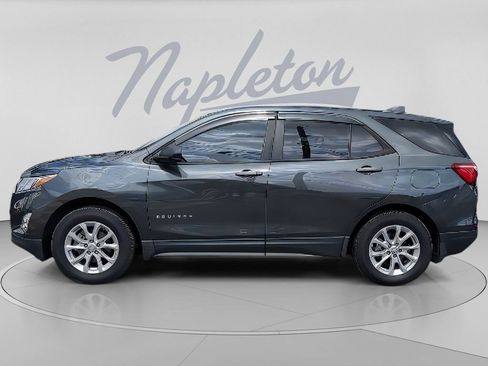 Used 2020 Chevrolet Equinox LS w/ LS Convenience Package AWD/4WD image 3