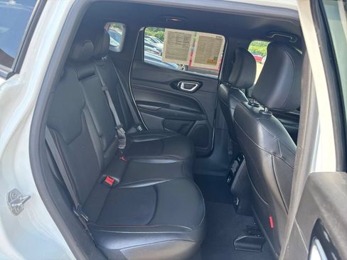 Used 2025 Jeep Compass Trailhawk AWD/4WD image 24