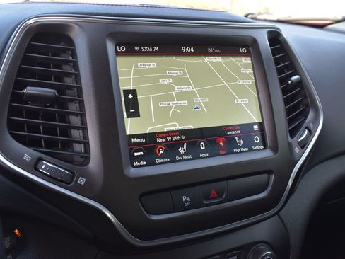 Used 2020 Jeep Cherokee Trailhawk w/ Cold Weather Group AWD/4WD image 11