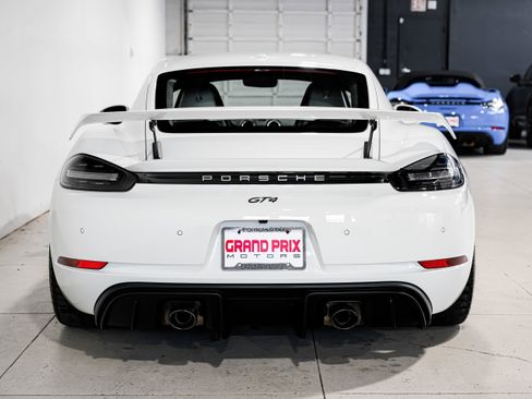 Used 2020 Porsche 718 Cayman GT4 image 4