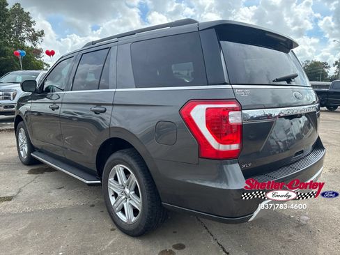 Used 2018 Ford Expedition XLT w/ Equipment Group 202A RWD image 8