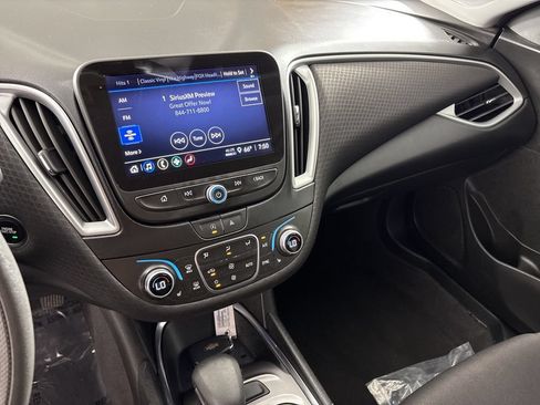 Used 2023 Chevrolet Malibu LT FWD image 32