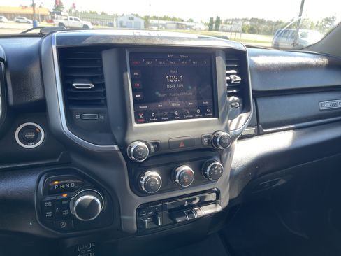 Used 2019 RAM 1500 Big Horn AWD/4WD image 16