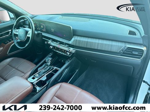 Certified 2024 Kia Telluride EX w/ EX Captain's Chair Package image 15