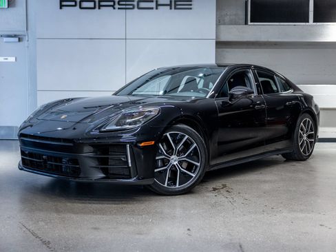 Used 2025 Porsche Panamera image 1