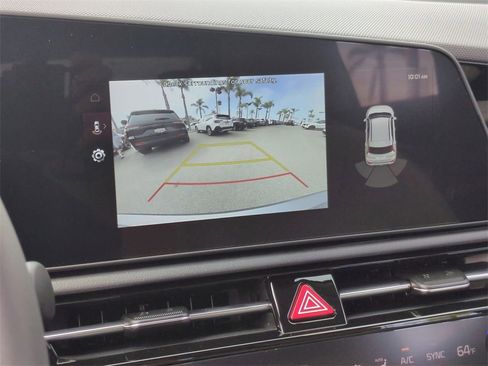 New 2025 Kia Niro EX Touring image 12