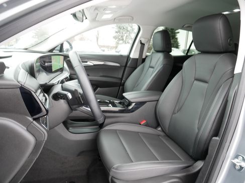 Used 2025 Buick Envision Preferred image 33