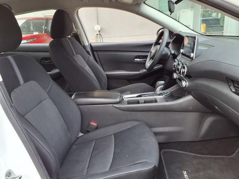 Used 2024 Nissan Sentra SV FWD image 25