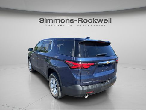 Used 2023 Chevrolet Traverse LS AWD/4WD image 3