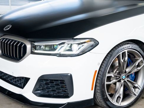 Used 2021 BMW M550i xDrive w/ Premium Package image 12