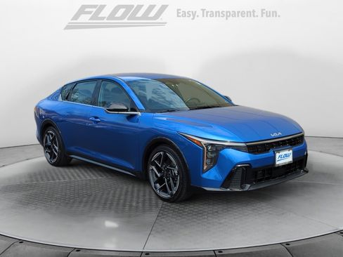 Used 2025 Kia K4 GT-Line image 1