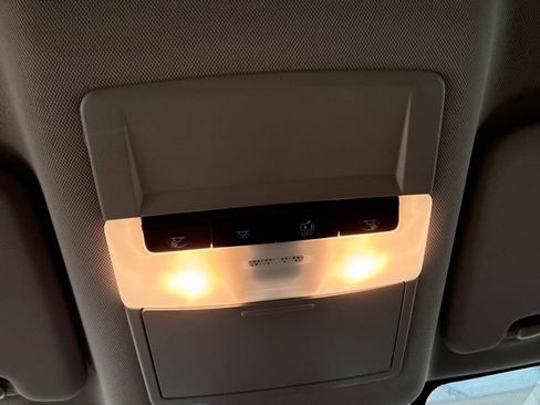 Used 2024 Nissan Rogue S FWD image 27