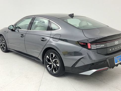 Used 2025 Hyundai Sonata SEL FWD image 5