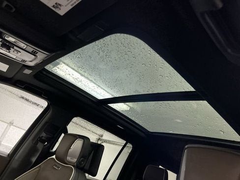 Certified 2025 GMC Yukon XL Denali Ultimate AWD/4WD image 19