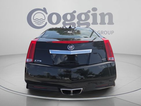 Used 2011 Cadillac CTS Coupe RWD image 4