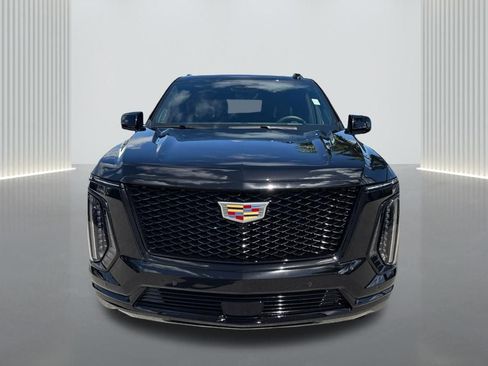Certified 2025 Cadillac Escalade ESV Sport Platinum image 2