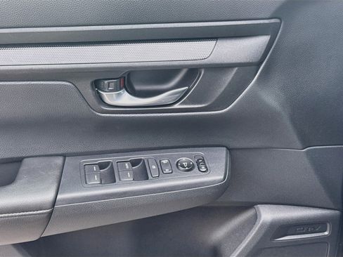 Used 2025 Honda CR-V LX image 16