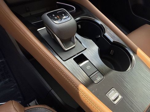 Used 2025 Nissan Rogue Platinum image 22