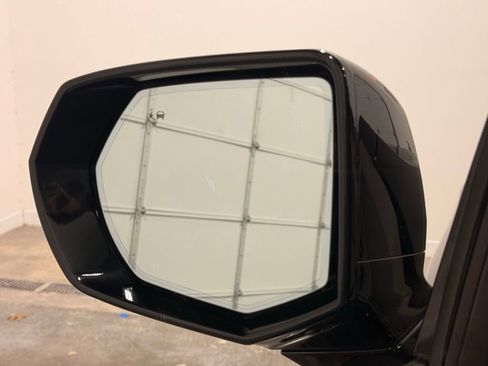 Used 2022 Chevrolet Tahoe RST w/ Luxury Package image 13