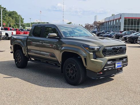 New 2026 Toyota Tacoma TRD Sport AWD/4WD image 3