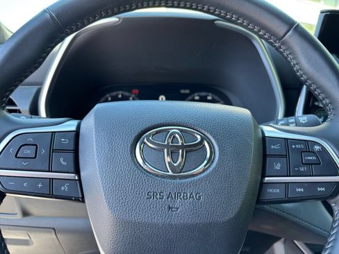 Used 2025 Toyota Highlander XSE AWD/4WD image 29