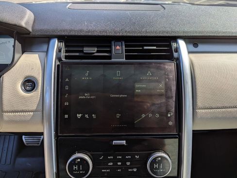 Used 2022 Land Rover Discovery S R-Dynamic AWD/4WD image 19