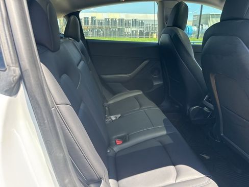 Used 2021 Tesla Model Y Long Range AWD/4WD image 6