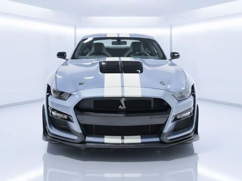 Used 2022 Ford Mustang Shelby GT500 w/ Carbon Fiber Track Pack RWD image 8