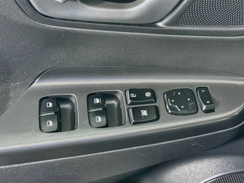 Used 2018 Hyundai Kona SE FWD image 23