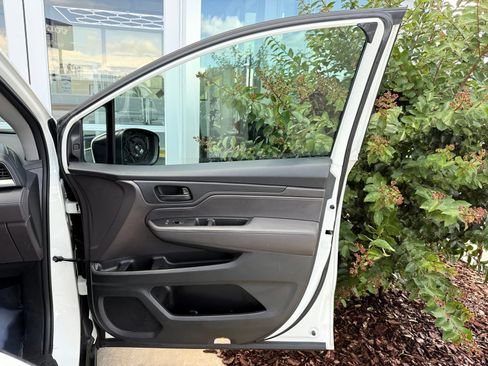 Used 2019 Honda Odyssey EX-L image 23