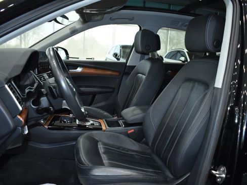 Used 2021 Audi Q5 Premium Plus w/ Premium Plus Package image 29