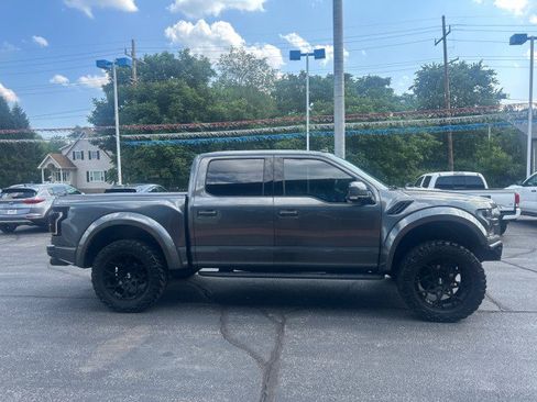Used 2019 Ford F150 Raptor w/ Equipment Group 802A Luxury image 4