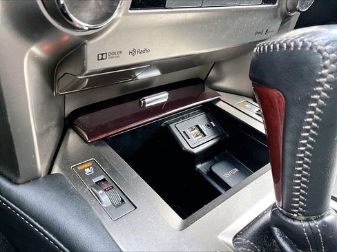 Used 2016 Lexus GX 460 w/ Premium Package image 31