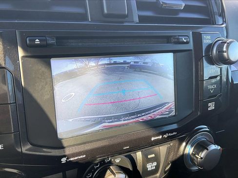 Used 2018 Toyota 4Runner TRD Off-Road image 26