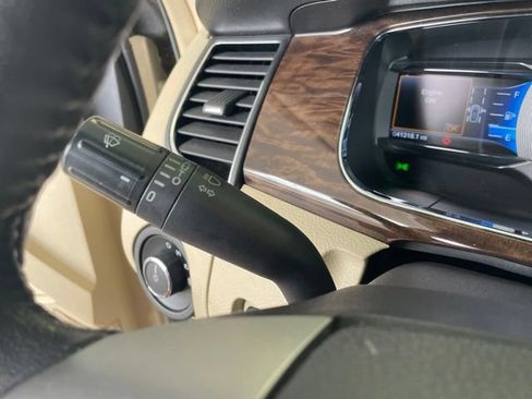 Used 2018 Ford Taurus Limited w/ Driver Assist Package FWD image 26