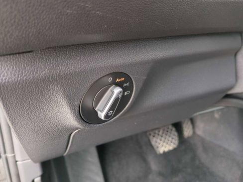 Used 2024 Volkswagen Jetta SE image 34