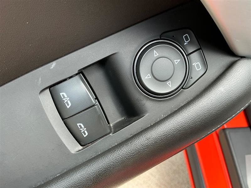 Used 2020 Chevrolet Camaro SS RWD image 31