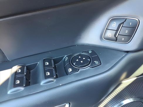 Used 2024 Ford Expedition Max Platinum image 17