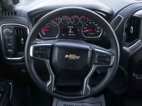 Used 2020 Chevrolet Silverado 1500 LT image 16