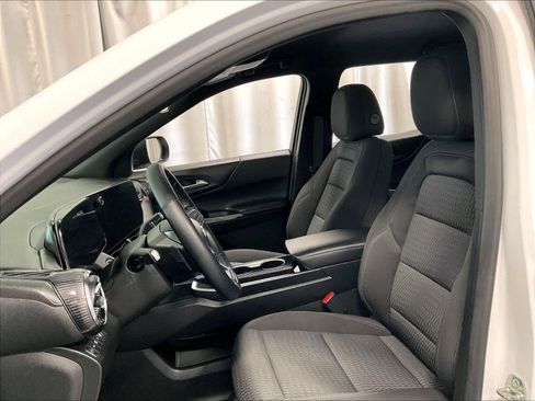 Used 2025 Chevrolet Equinox LT image 10