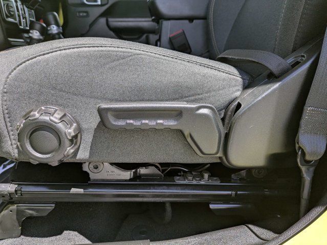 Certified 2024 Jeep Gladiator Sport AWD/4WD image 20