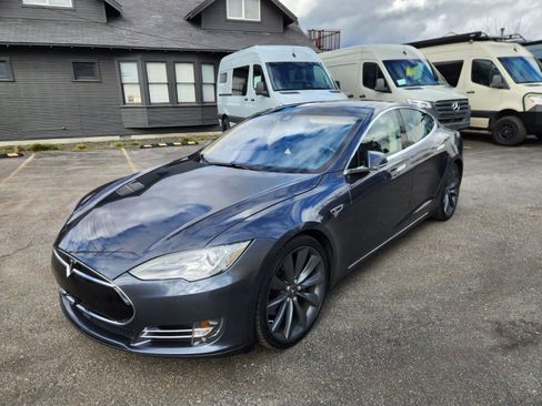 Used 2015 Tesla Model S 85D image 1