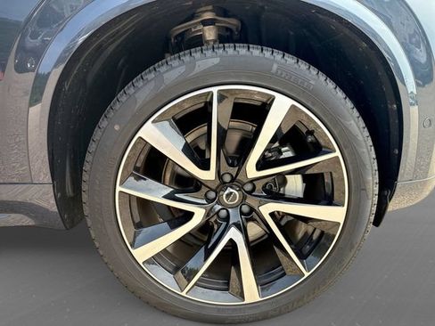Certified 2024 Volvo XC90 B6 Ultimate w/ Lounge Package AWD/4WD image 23
