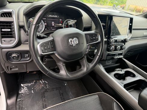 Used 2024 RAM 1500 Laramie RWD image 34