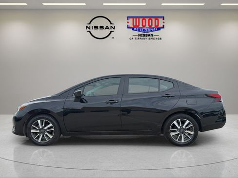 Used 2024 Nissan Versa SV FWD image 5