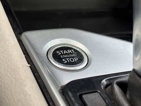 Used 2024 Nissan Altima 2.5 SV AWD/4WD image 23