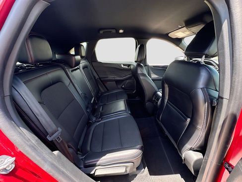 Certified 2025 Ford Escape ST-Line FWD image 24