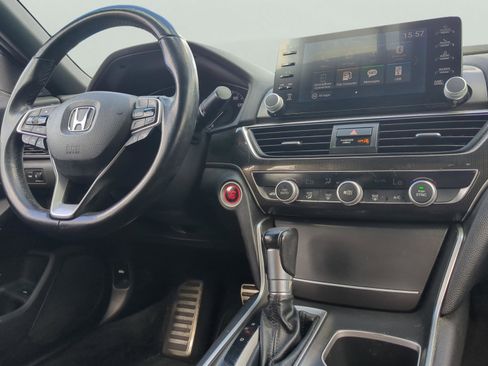 Used 2018 Honda Accord Sport image 10